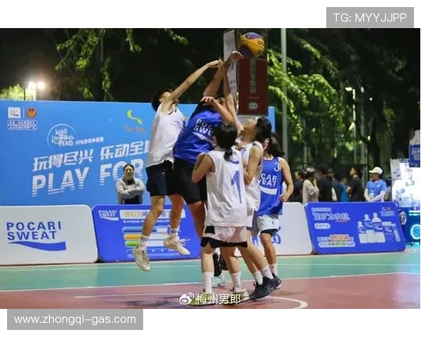 篮球热潮席卷全球青年掀起运动风暴助力健康与团队精神成长 篮球热潮席卷全球青年掀起运动风暴助力健康与团队精神成长