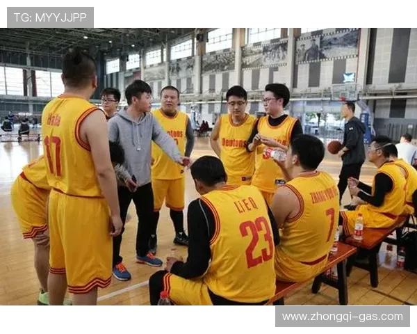 成都篮球队节奏表现分析与战术优化探讨 成都篮球队节奏表现分析与战术优化探讨