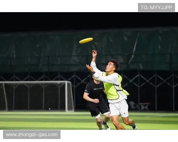 飞盘竞技的魅力:深入了解北京飞盘队的赛场故事与经验分享 飞盘竞技的魅力:深入了解北京飞盘队的赛场故事与经验分享