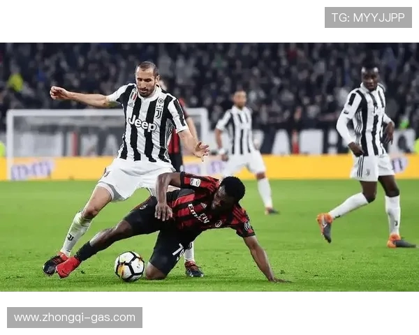 AC米兰激情对决强敌全力以赴争取胜利重燃夺冠希望 AC米兰激情对决强敌全力以赴争取胜利重燃夺冠希望