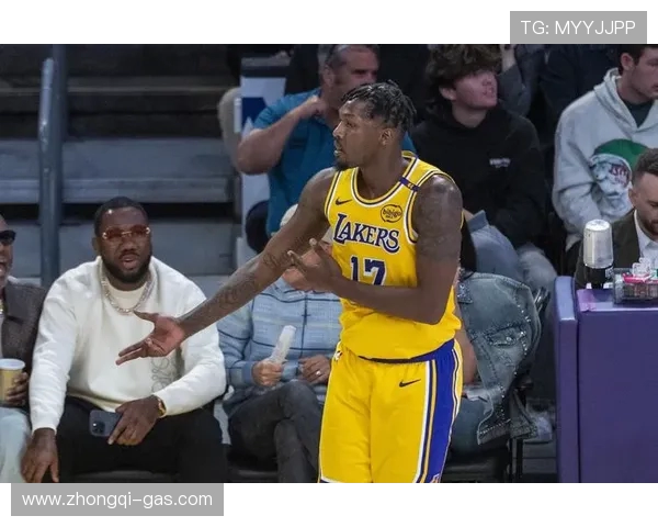 2018年湖人对决火箭的精彩瞬间与赛季回顾分析