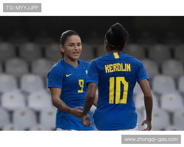 巴西女足与加拿大女足激战正酣谁能在国际赛场上笑到最后